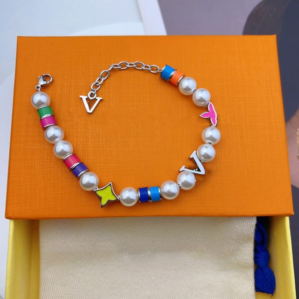Designer bracelet for Women coral bracelet designer for women horseshoe buckle Trendy Elegant String of Beads charm Jewelry Gift Wholesale
