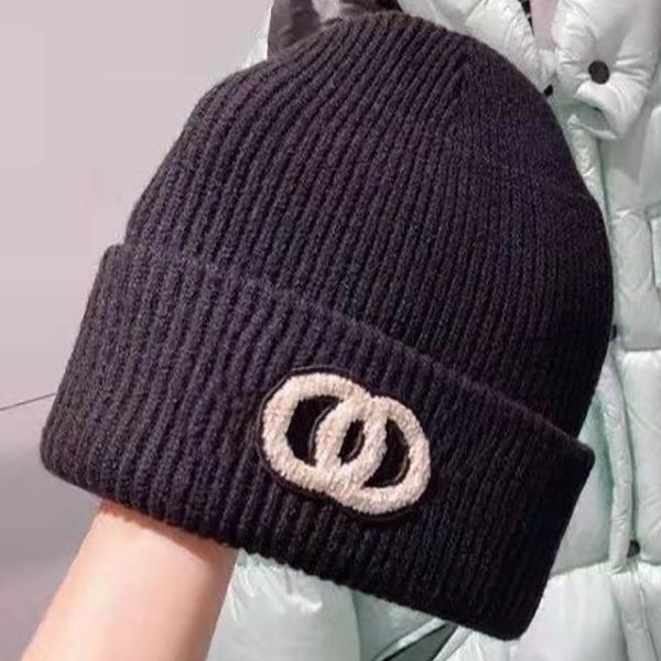 Winter Desingers Luxurys Beanie Warm Knitted Cap Ear Protection Casual Temperament Cold Cap
