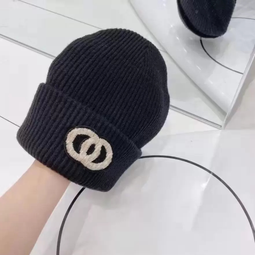 Winter Desingers Luxurys Beanie Warm Knitted Cap Ear Protection Casual Temperament Cold Cap